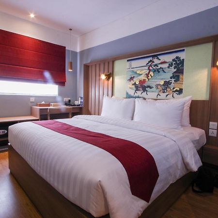 Kuretakeso Kemang Hotel Джакарта Экстерьер фото